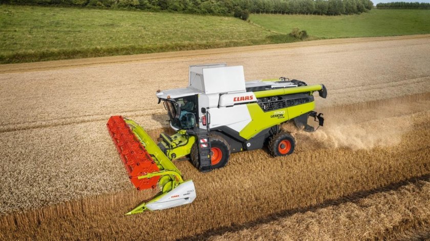 Комбайн CLAAS Lexion