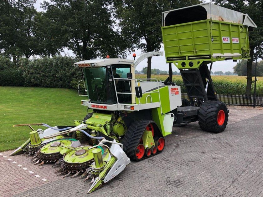 Кормоуборочный комбайн New Holland fx60 hakselaar