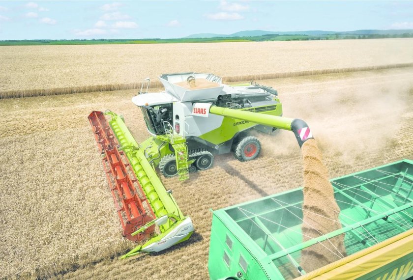 Обмолот зерна комбайном