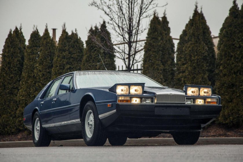 Aston Martin Lagonda 1982