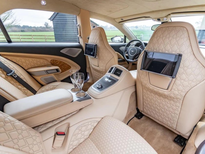 Aston Martin Lagonda