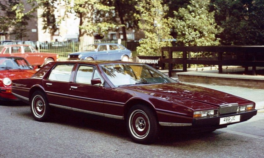 Aston Martin Lagonda 1976