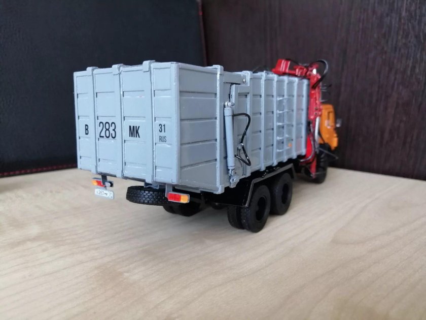 Ко-415 мусоровоз КАМАЗ-53212 Элекон