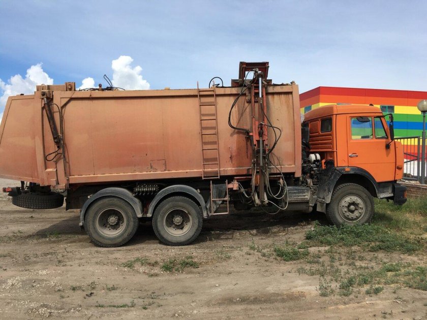 Мусоровоз КАМАЗ