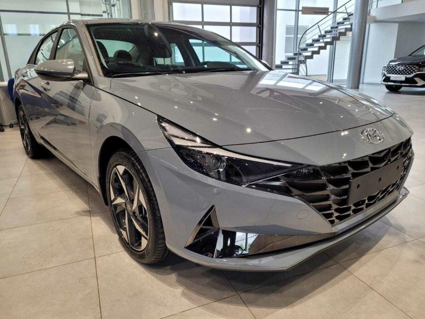 Hyundai Elantra 2023