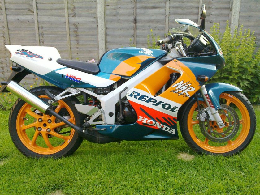 Honda nsr250r