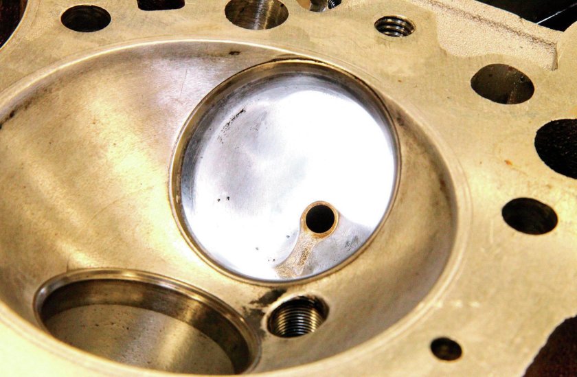 Полусферическая камера сгорания Hemi