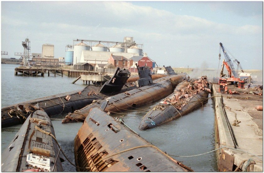 Кладбище подводных лодок Кронштадт