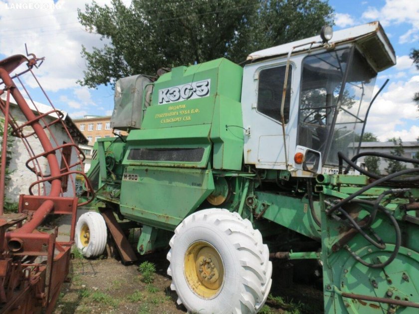 Комбайн КЗС 3 Русь