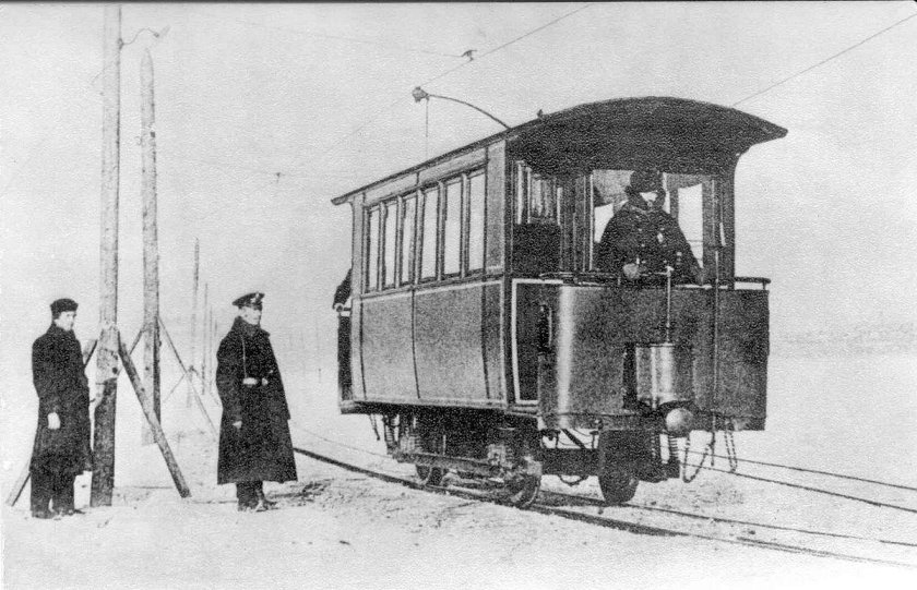 Ледовый трамвай в Санкт-Петербурге