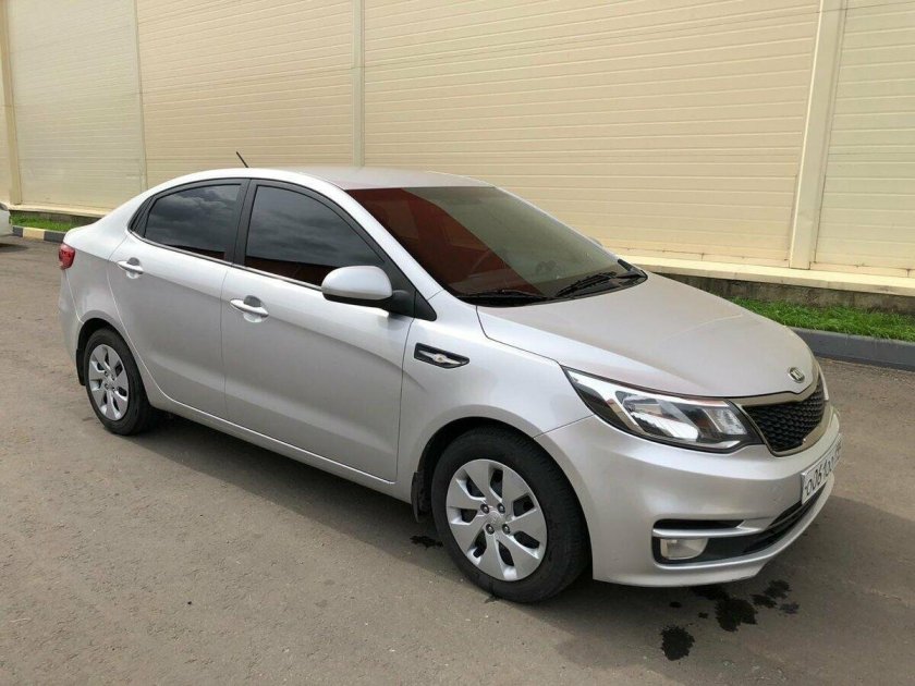 Kia Rio 2015 серебристый
