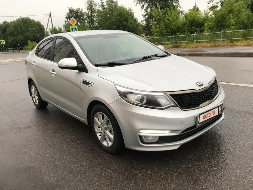 Kia Rio 3 серебристая