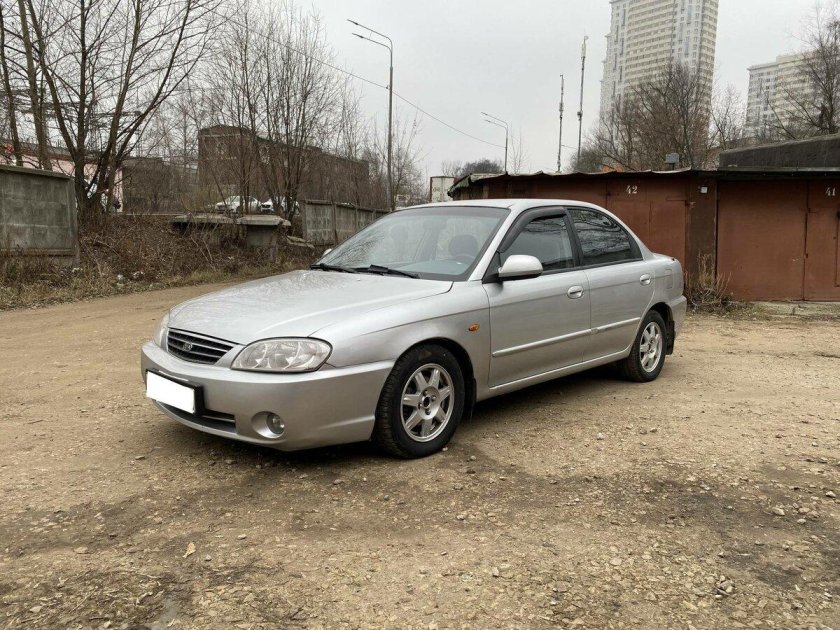 Kia Spectra 2000