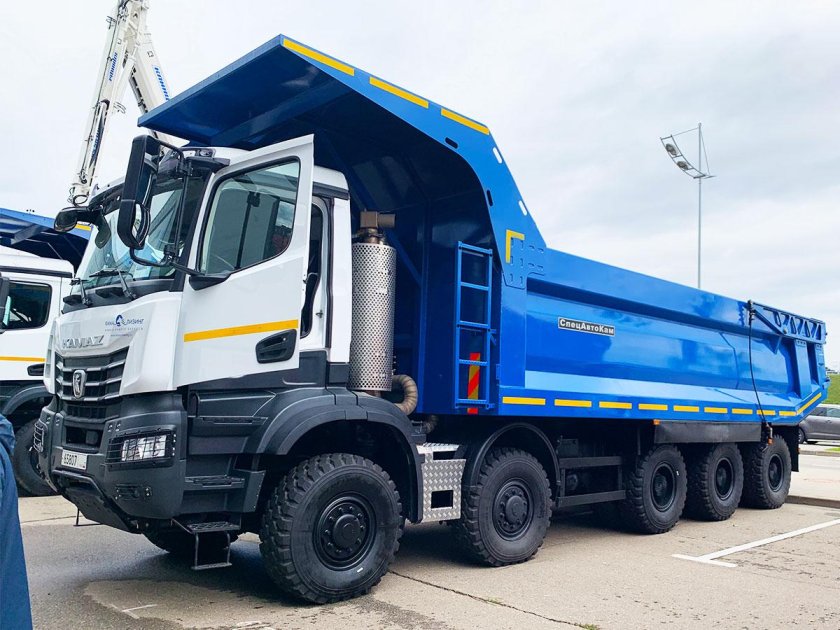 КАМАЗ 65807