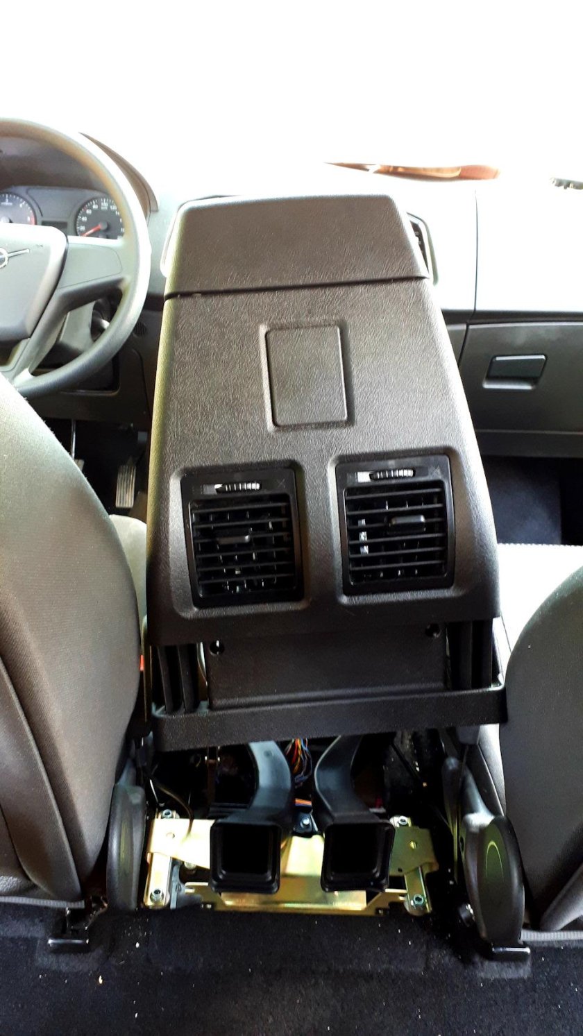 УАЗ Патриот 2016, кондиционер