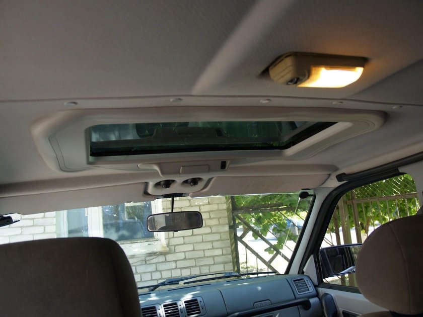 УАЗ Патриот с панорамной крышей