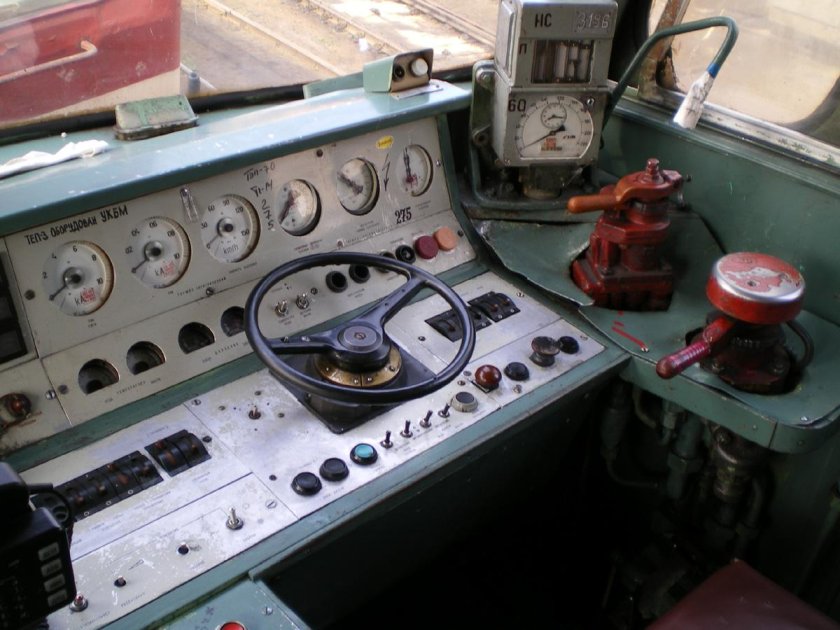 Пульт тепловоза тэп70