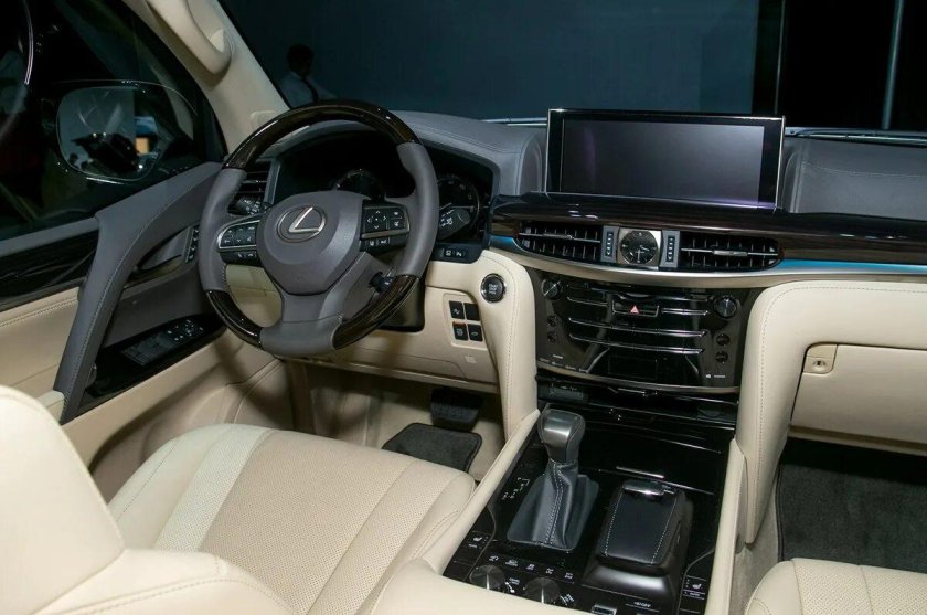 Lexus LX 570 салон
