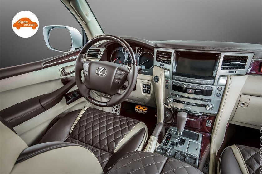 Lexus LX 570 салон