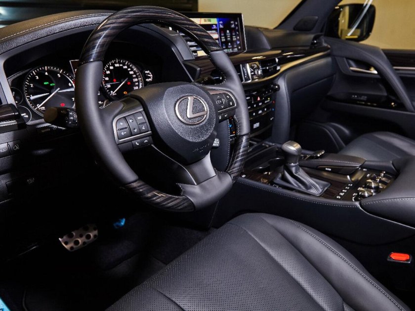 Lexus LX 570 2020 салон