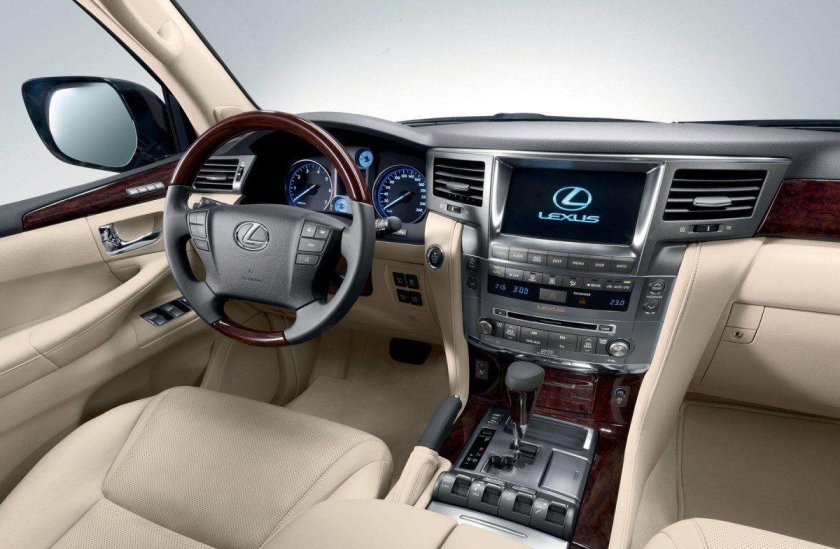 Lexus LX 570 салон