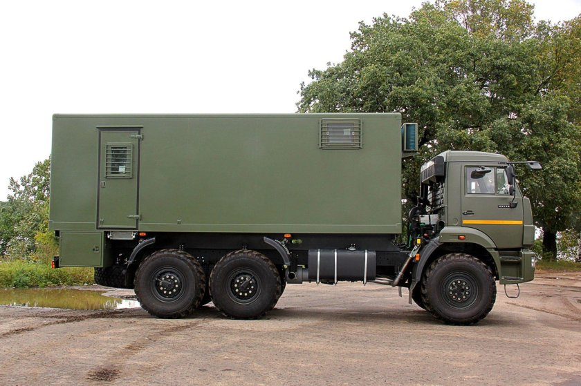 МТ-67 командно штабная машина