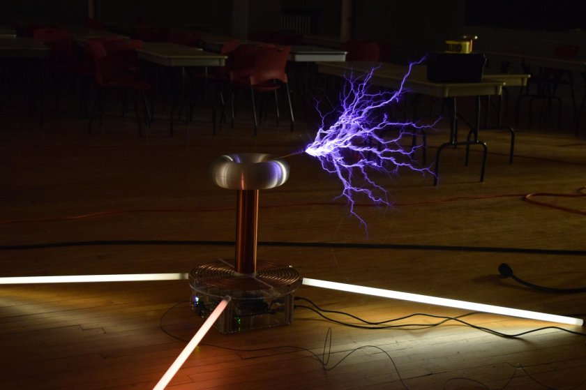 SSTC катушка Тесла