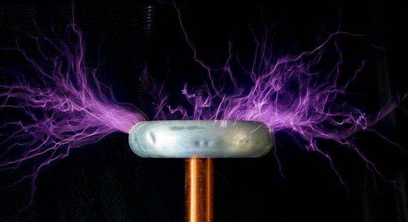 Катушка Тесла коронный разряд