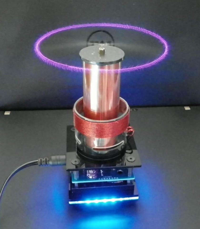 Музыкальная мини катушка Тесла - Mini DIY Music Tesla Coil Plasma Speaker