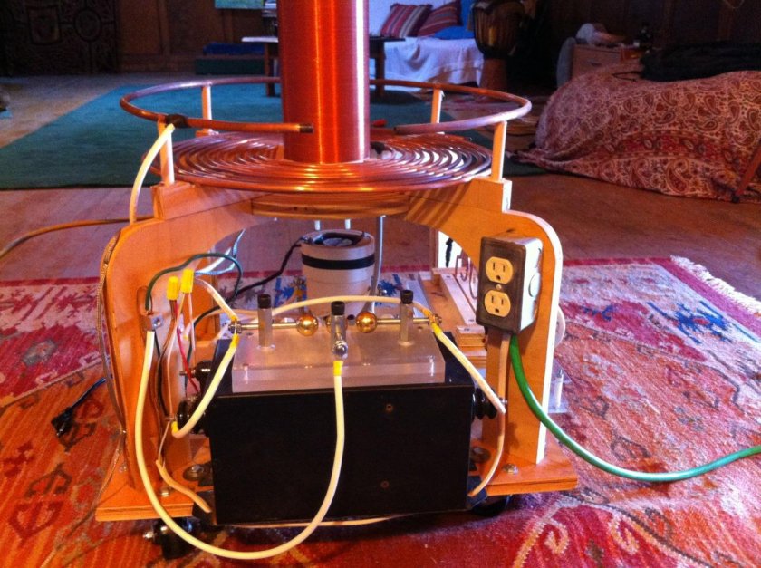 Катушка Тесла 9v