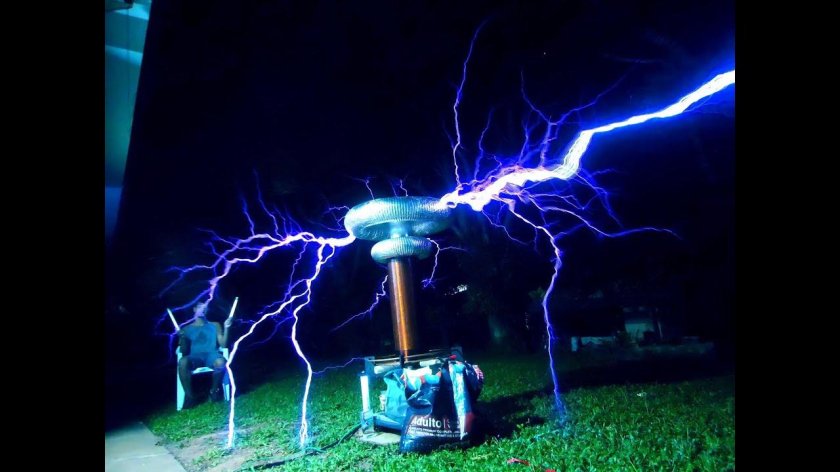 Стример катушка Тесла