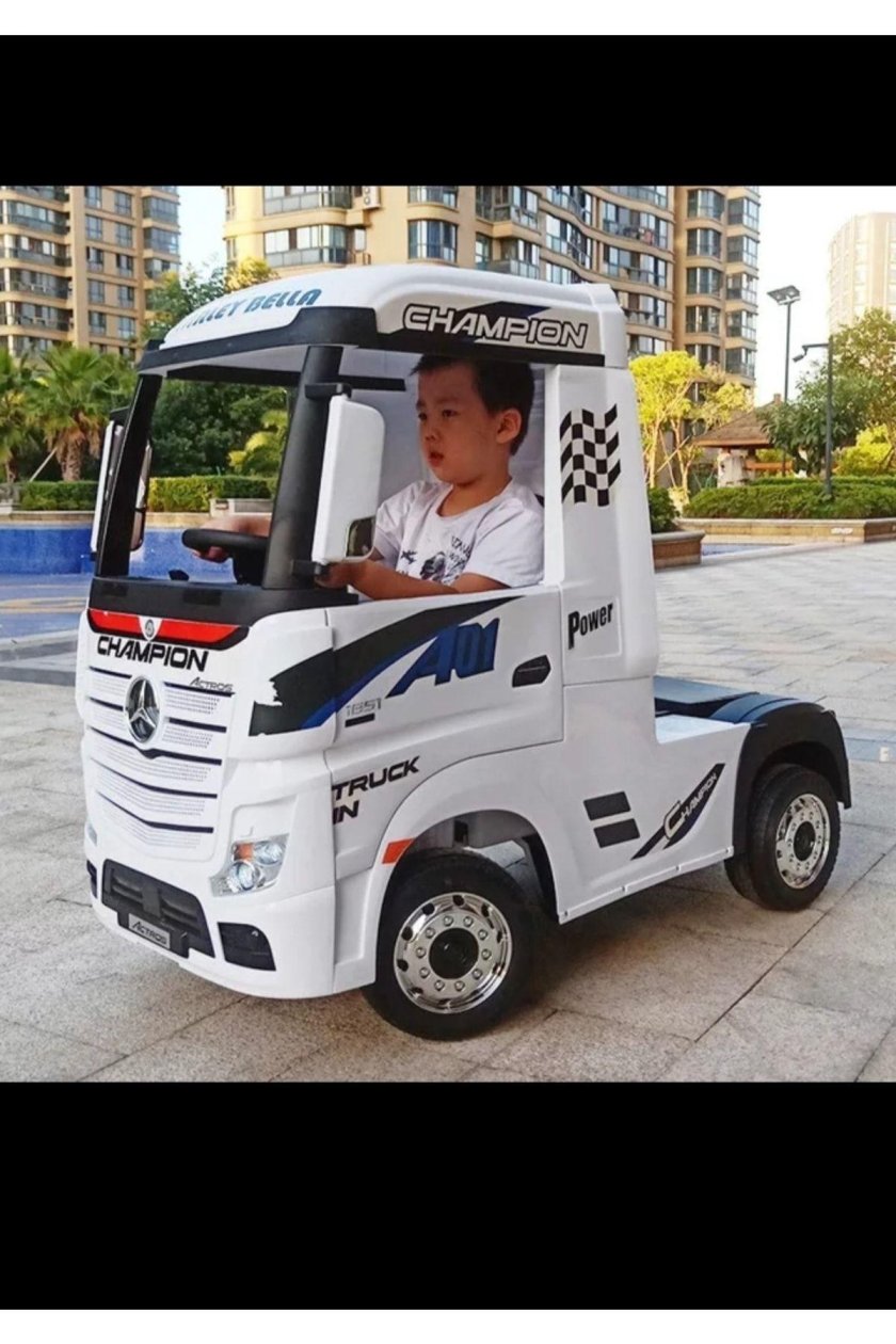 Электромобиль КАМАЗ детский