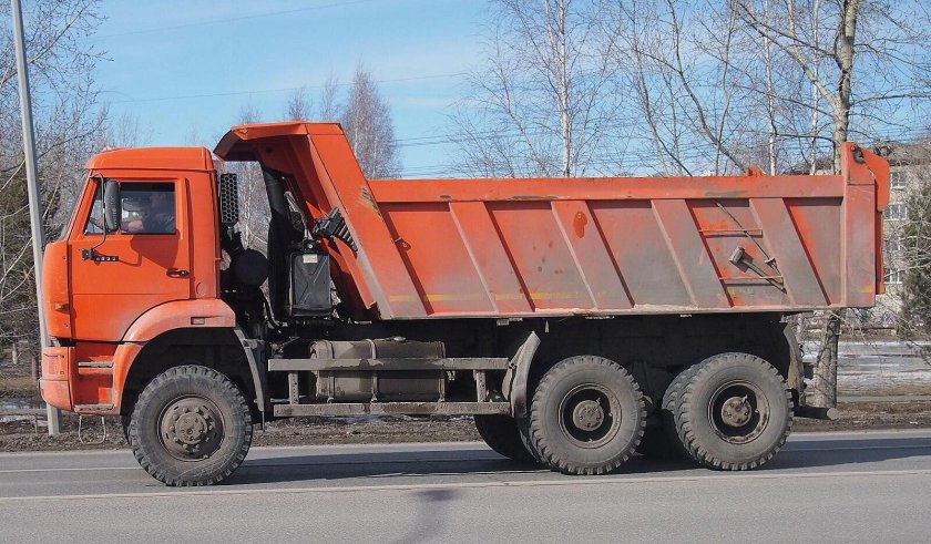 КАМАЗ 6522 самосвал