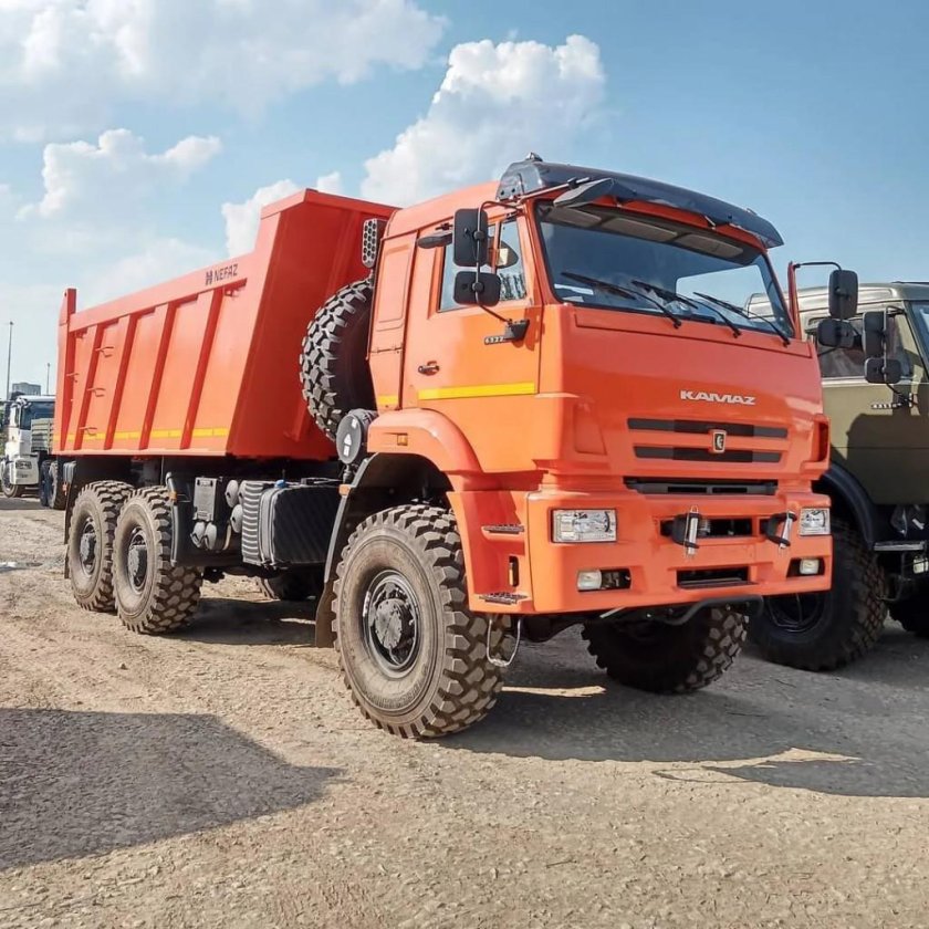КАМАЗ 65222 самосвал