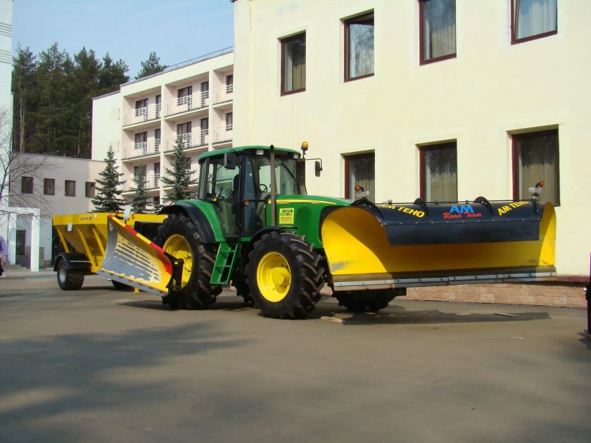 Трактор John Deere 6130d