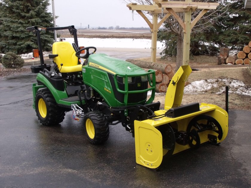 Мини трактор Джон Дир