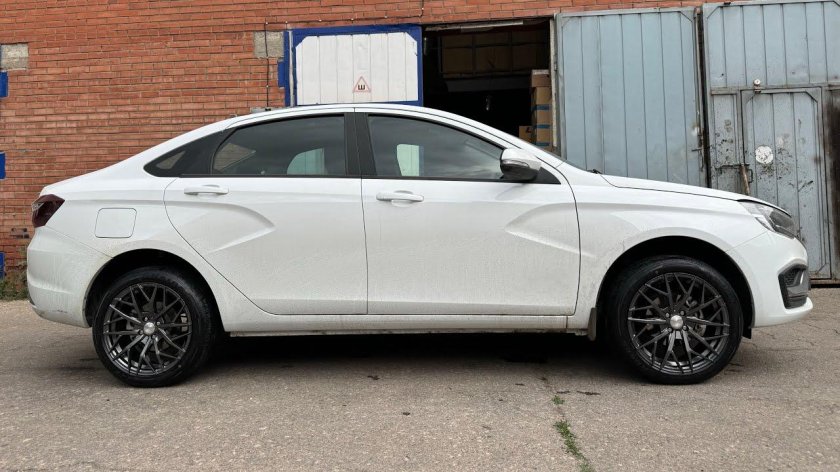 Веста 215/45/17