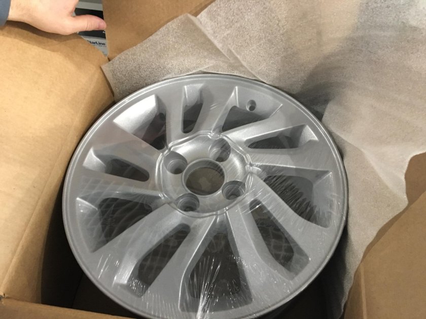 Литые диски на Лада Веста r15