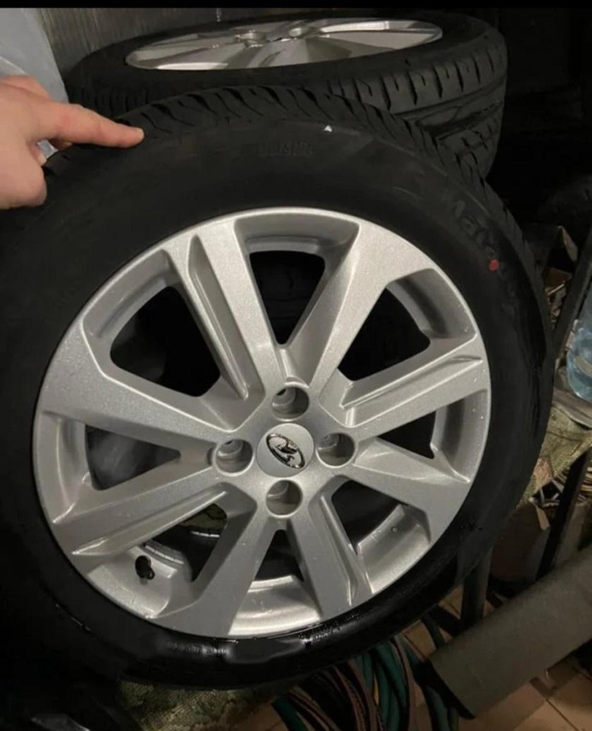 Штатные диски Лада Веста r16