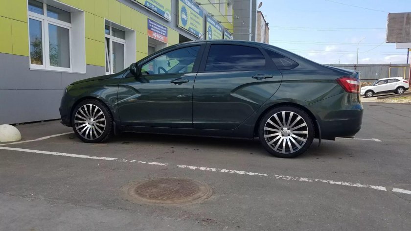 Лада Веста св диски r16