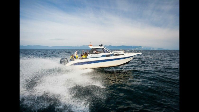 Быстроходный катер Байкал