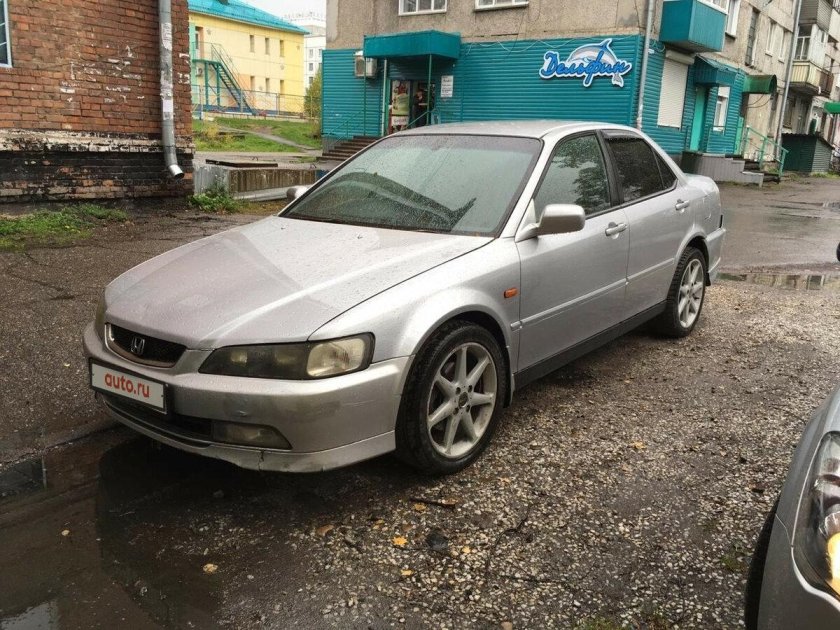 Хонда Аккорд 6 2002