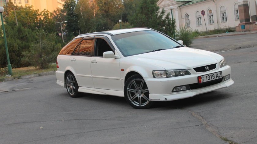 Хонда Аккорд вагон 2002