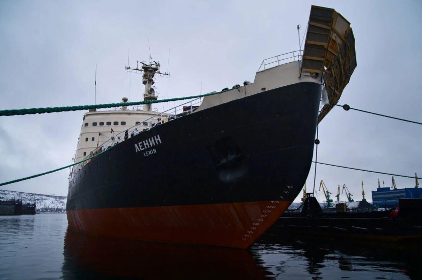 Ледокол Михаил сомов