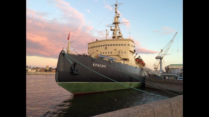 Ледокол Красин в Санкт-Петербурге