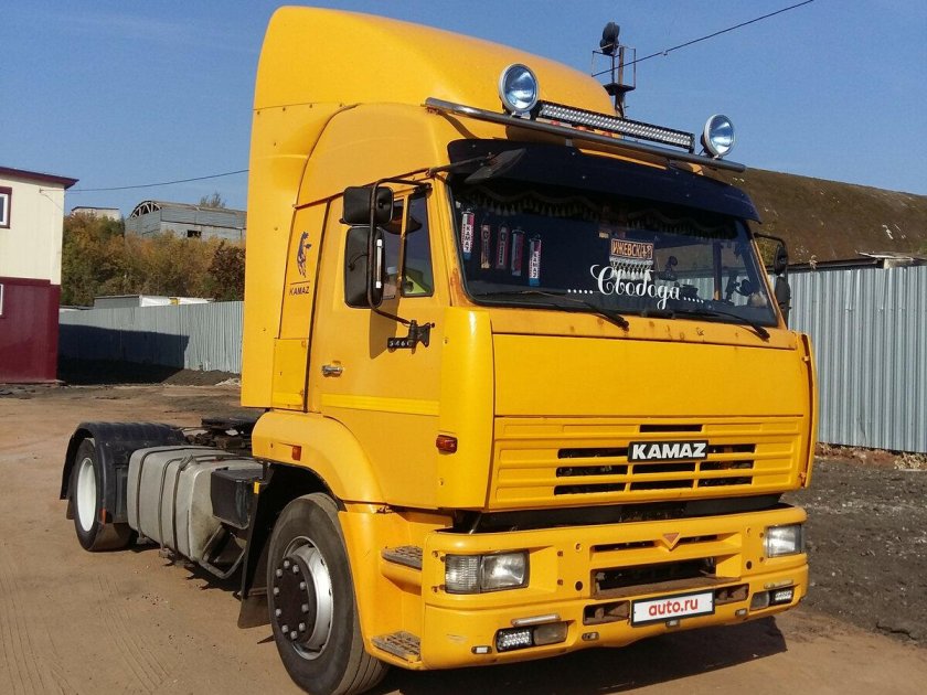 КАМАЗ-5460 седельный тягач