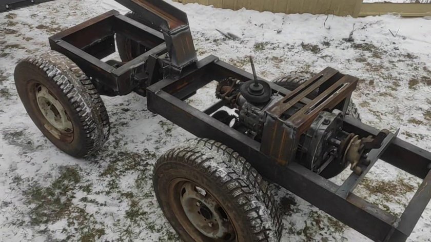 Узел перелома минитрактора 4х4