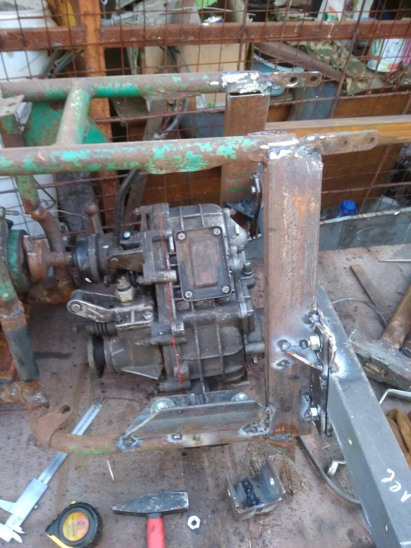 Мини трактор переломка с раздаткой