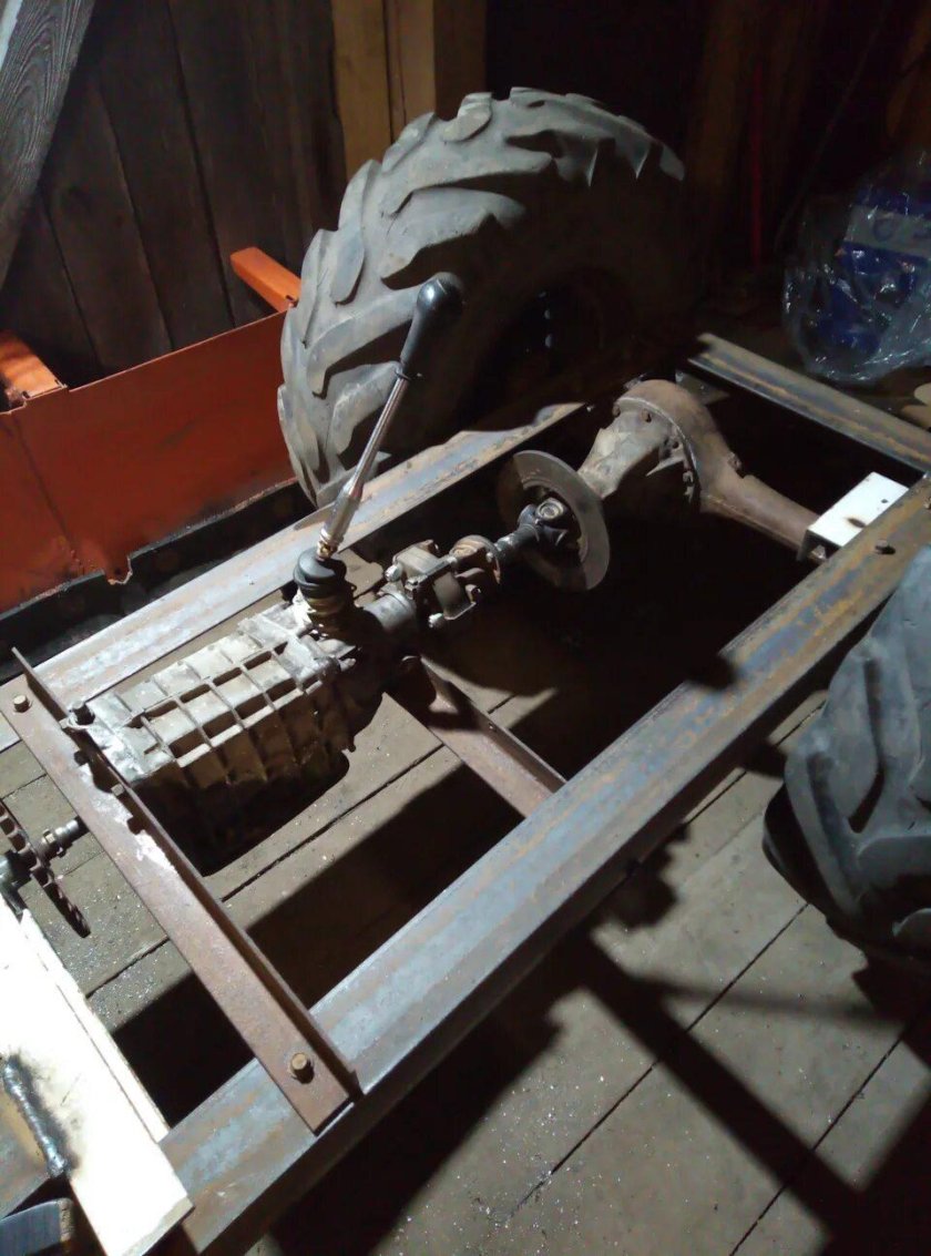 Трактор Помогатор