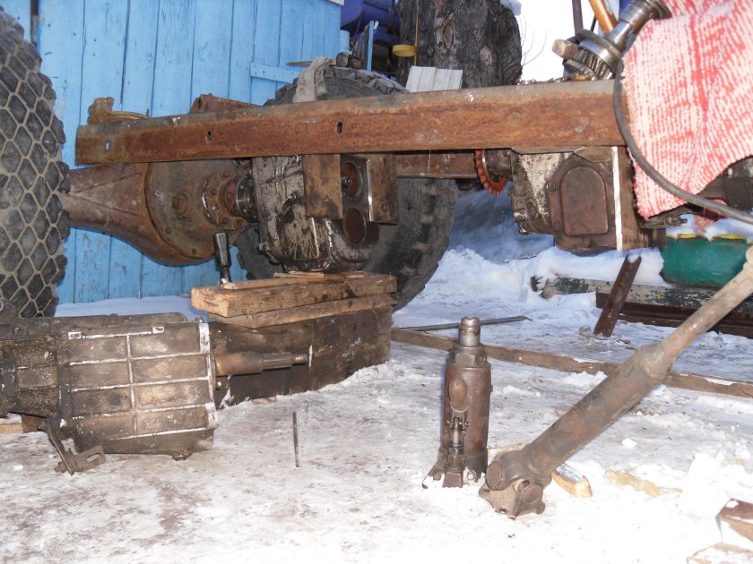 Самодельный трактор с двигателем д 21 и КПП ГАЗ 53